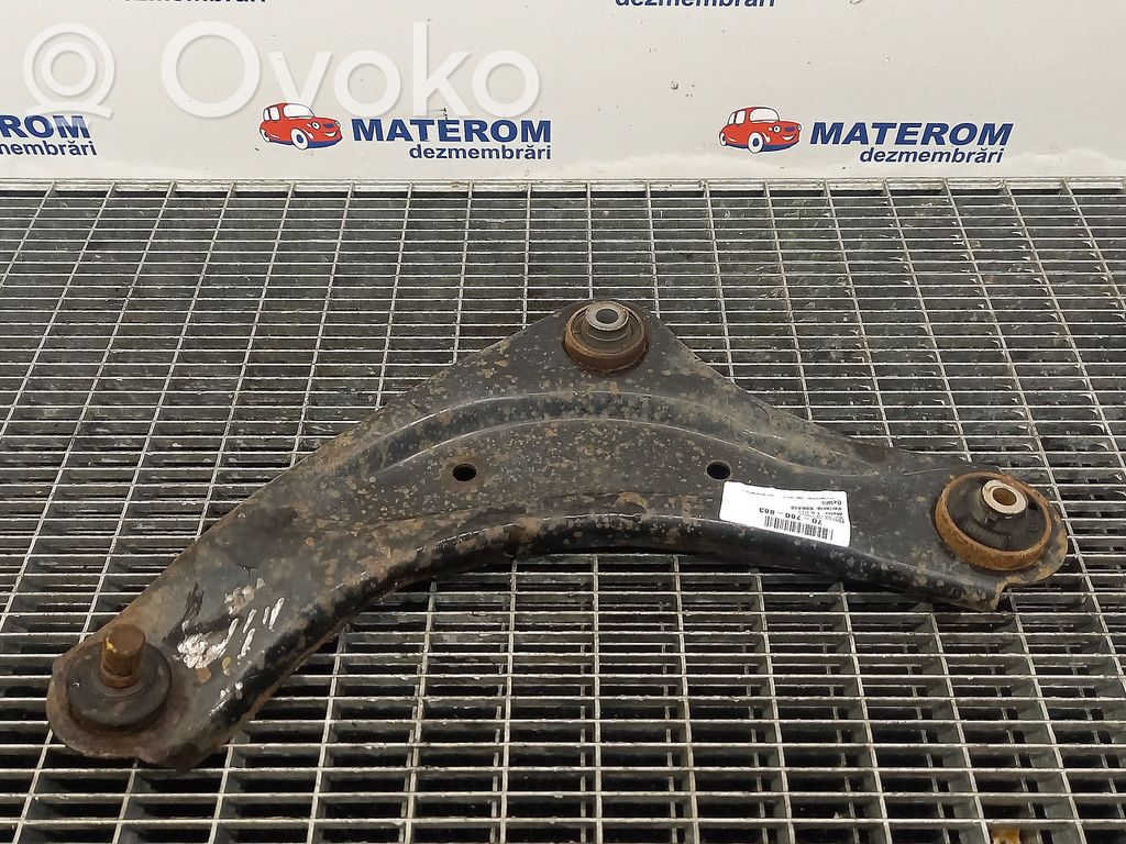 Nissan Juke I F15 Braccio di controllo sospensione anteriore 