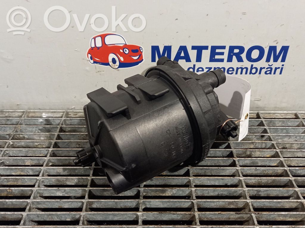 Renault Clio III Fuel filter housing 