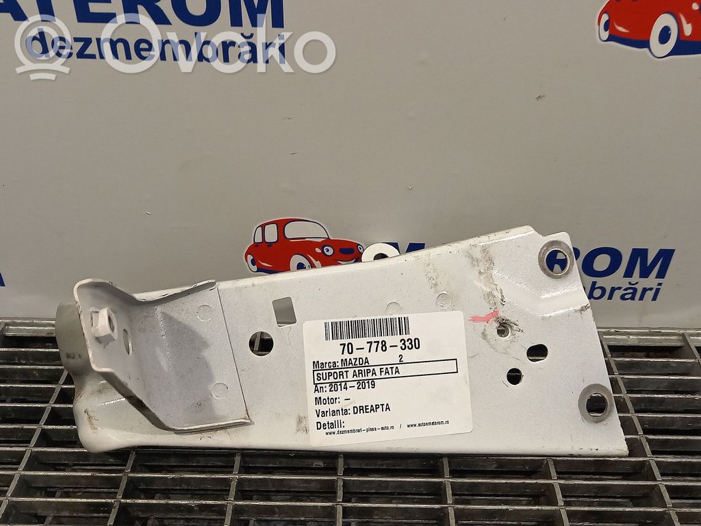 Mazda 2 Halterung Kotflügel 