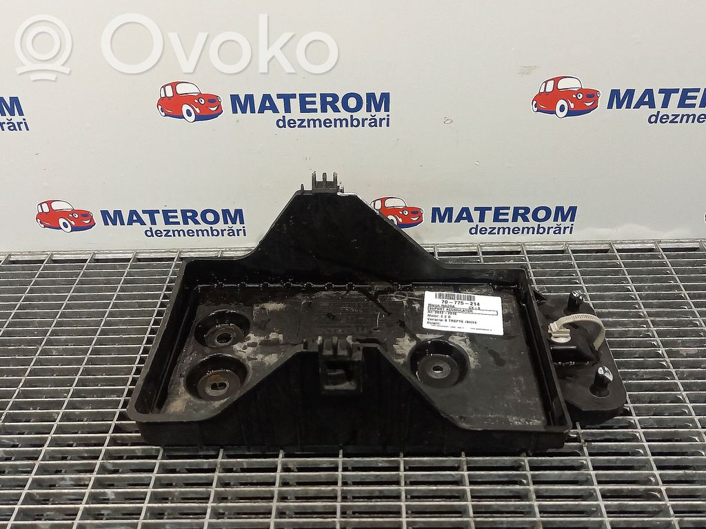 Mazda CX-5 Engine mount bracket 