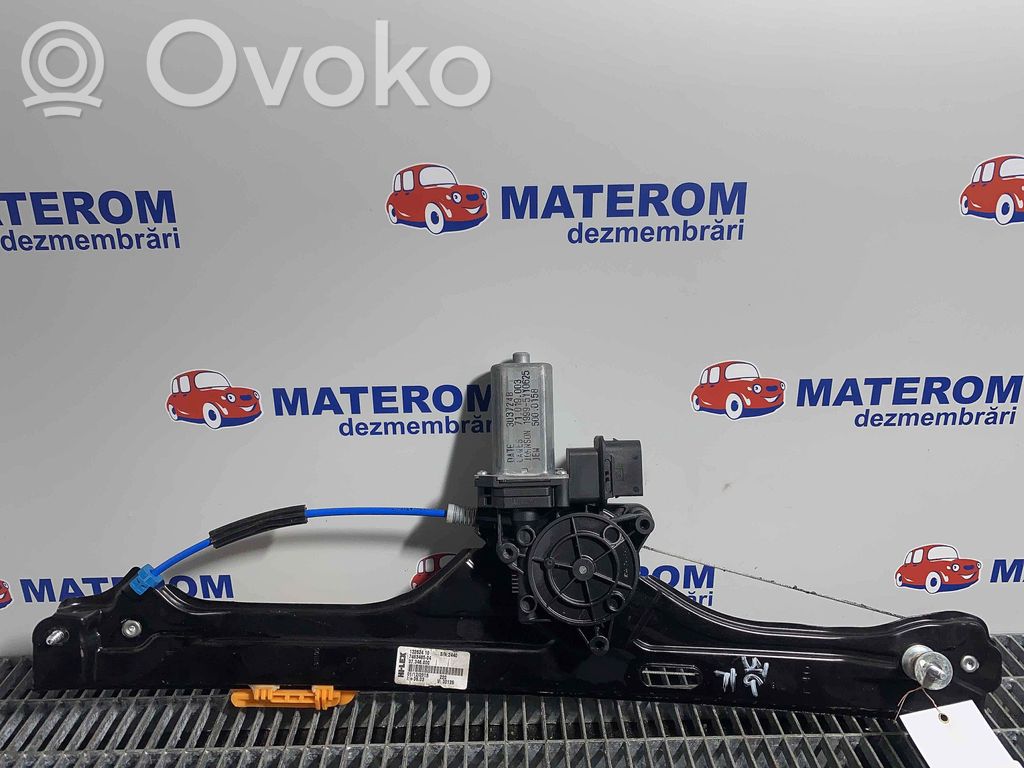 BMW 2 F46 Podnośnik szyby drzwi z silniczkiem 