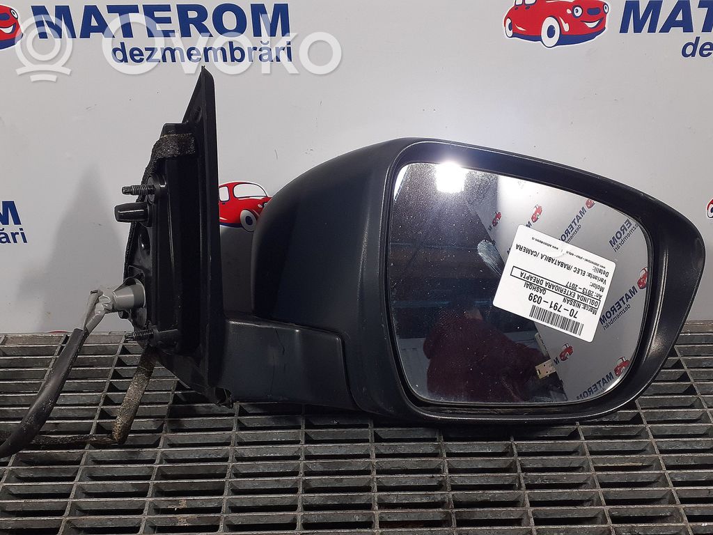 Nissan Qashqai Elektryczne lusterko boczne drzwi przednich