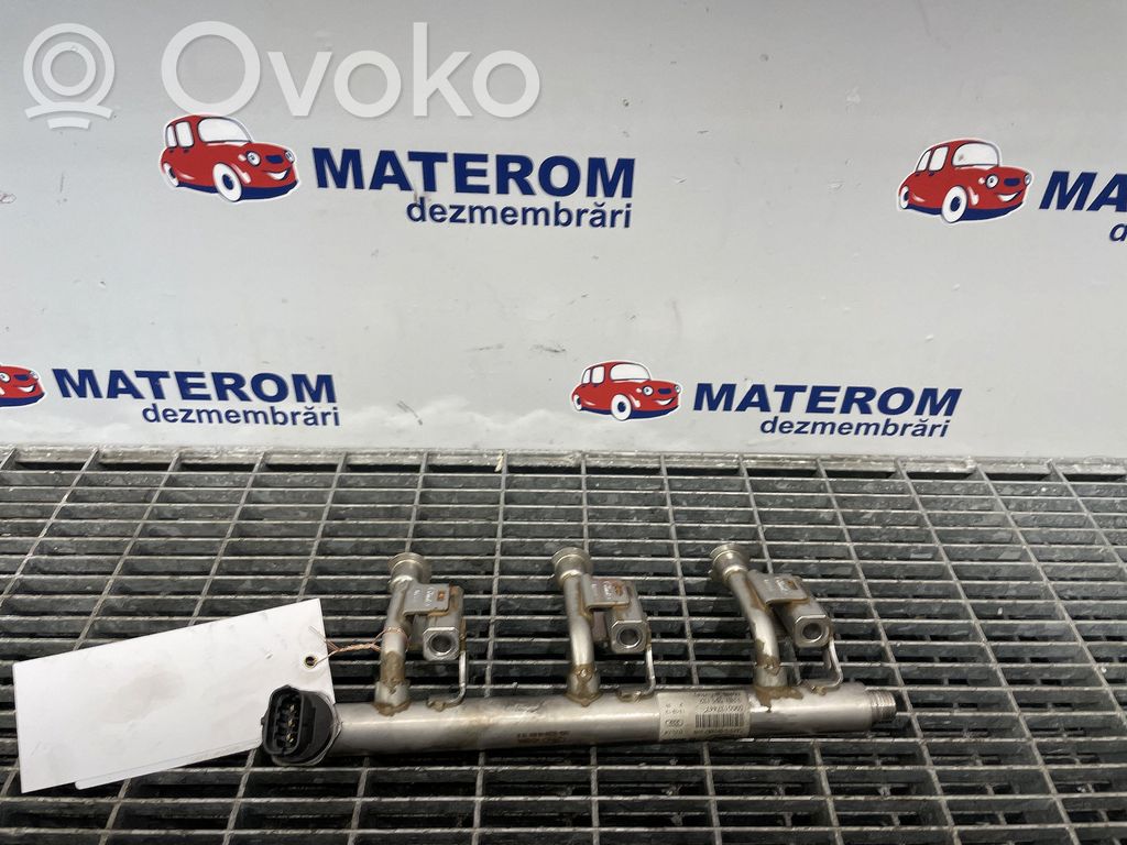 Ford Focus Fuel main line pipe 