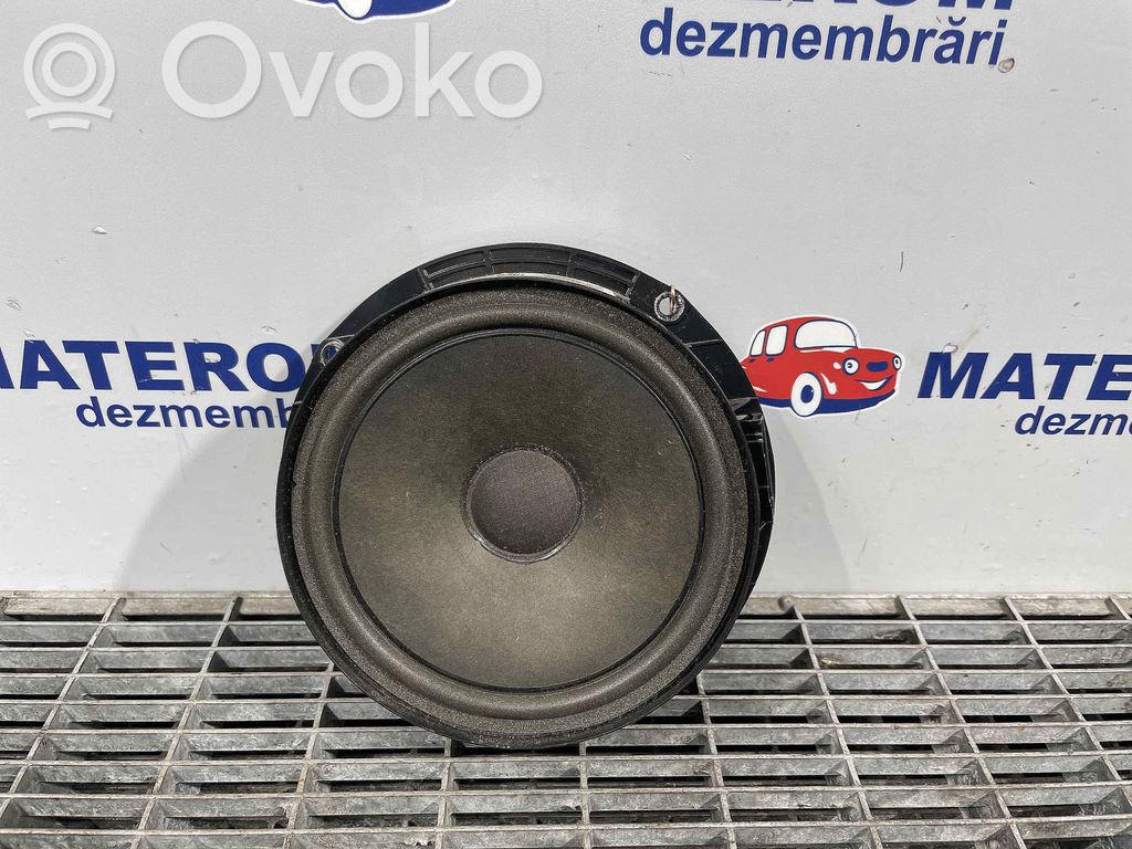 Volkswagen PASSAT B6 Altavoz del panel 