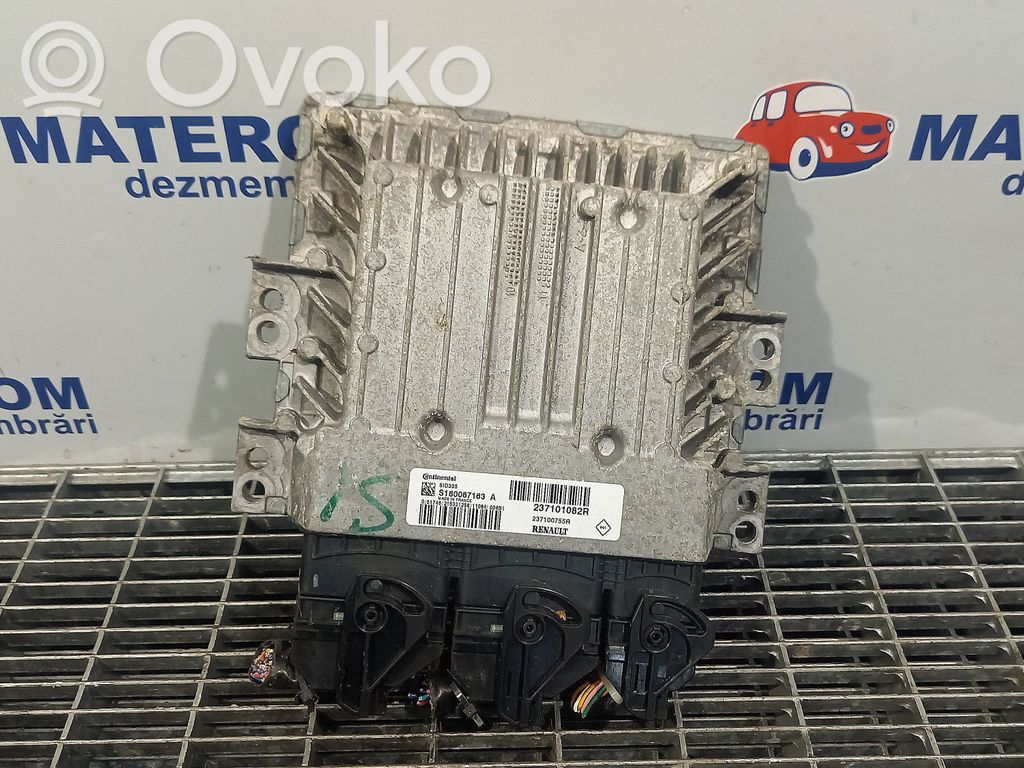 Nissan Juke I F15 Engine control unit/module 