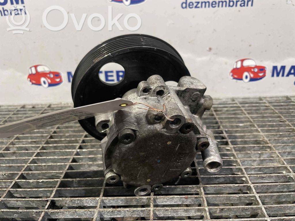 Dacia Duster Ohjaustehostimen pumppu 