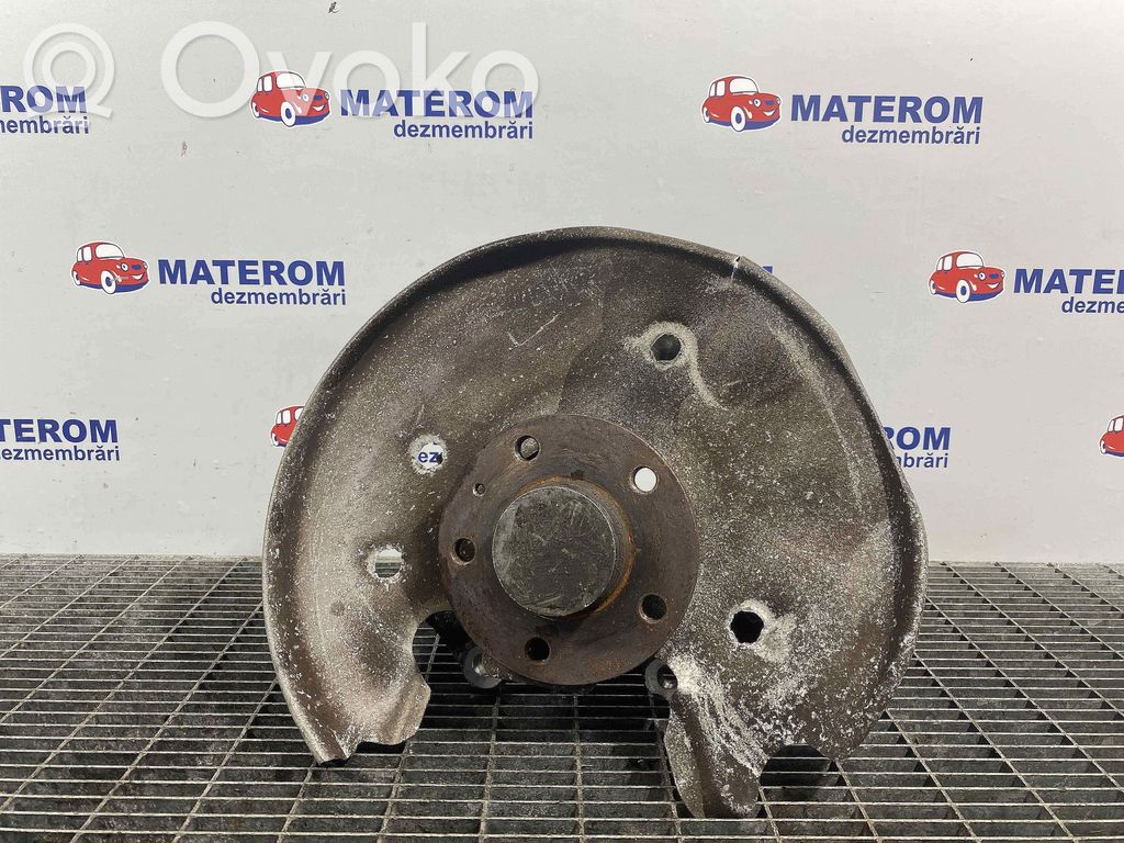 Audi A4 S4 B8 8K Fuso a snodo con mozzo ruota posteriore 