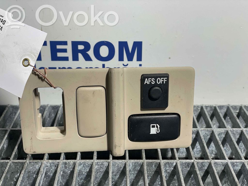 Lexus RX III Tailgate/trunk/boot open switch 