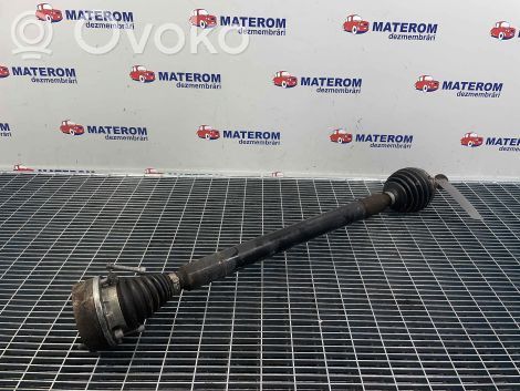 Volkswagen PASSAT B7 Antriebswelle vorne 