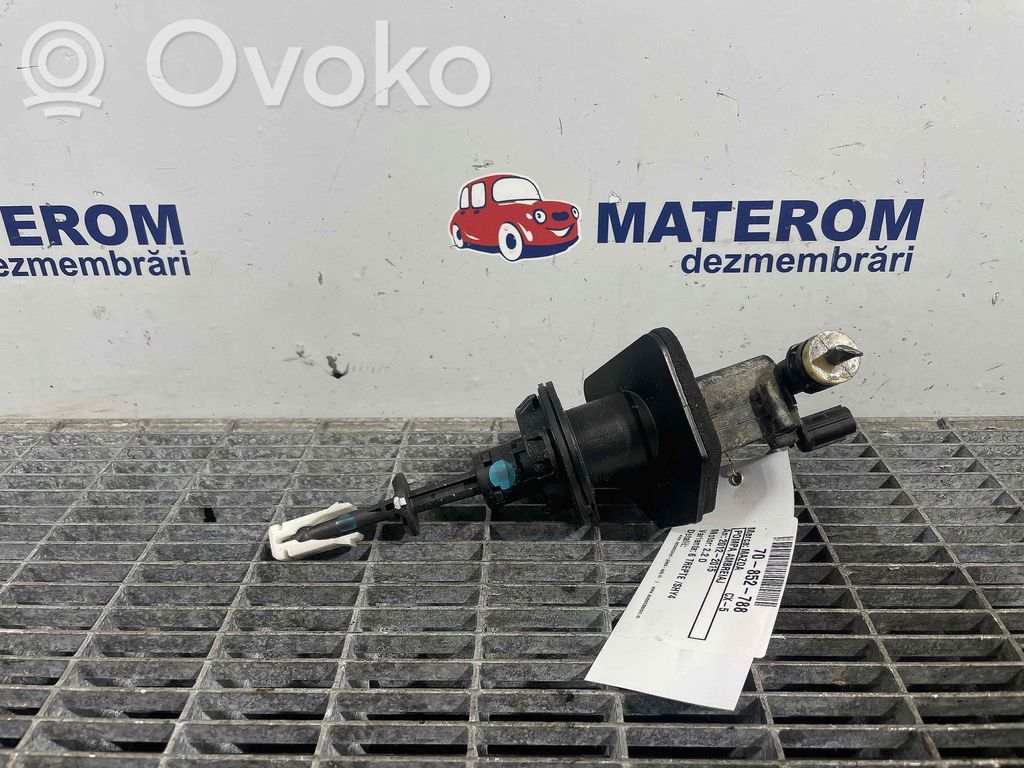 Główny cylinder sprzęgła   KD6241920