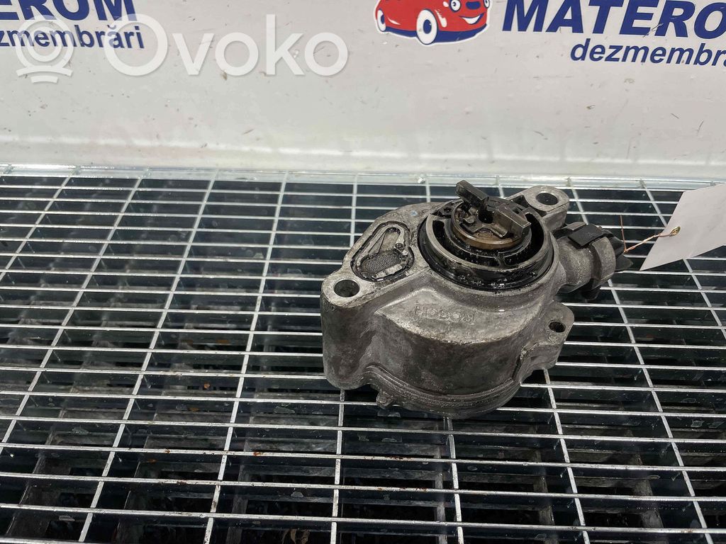 Volvo V50 Bomba de vacío 
