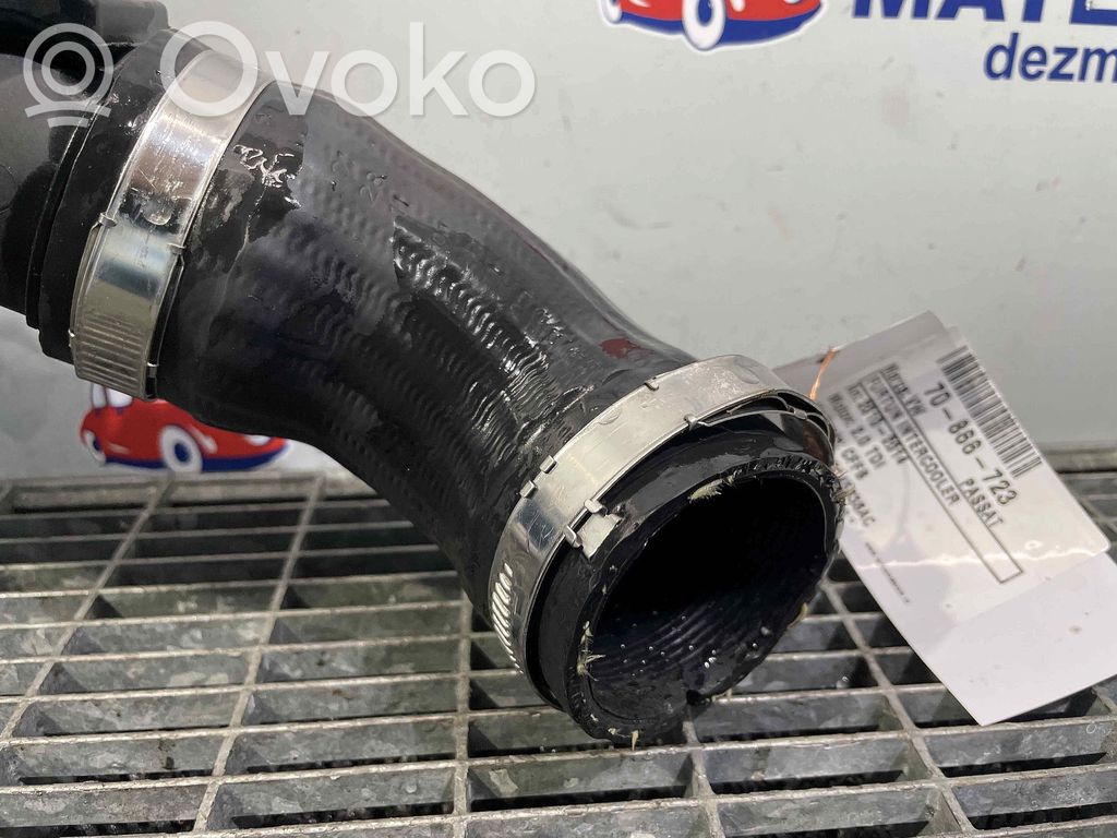 Volkswagen PASSAT B7 Furtun/conductă intercooler 