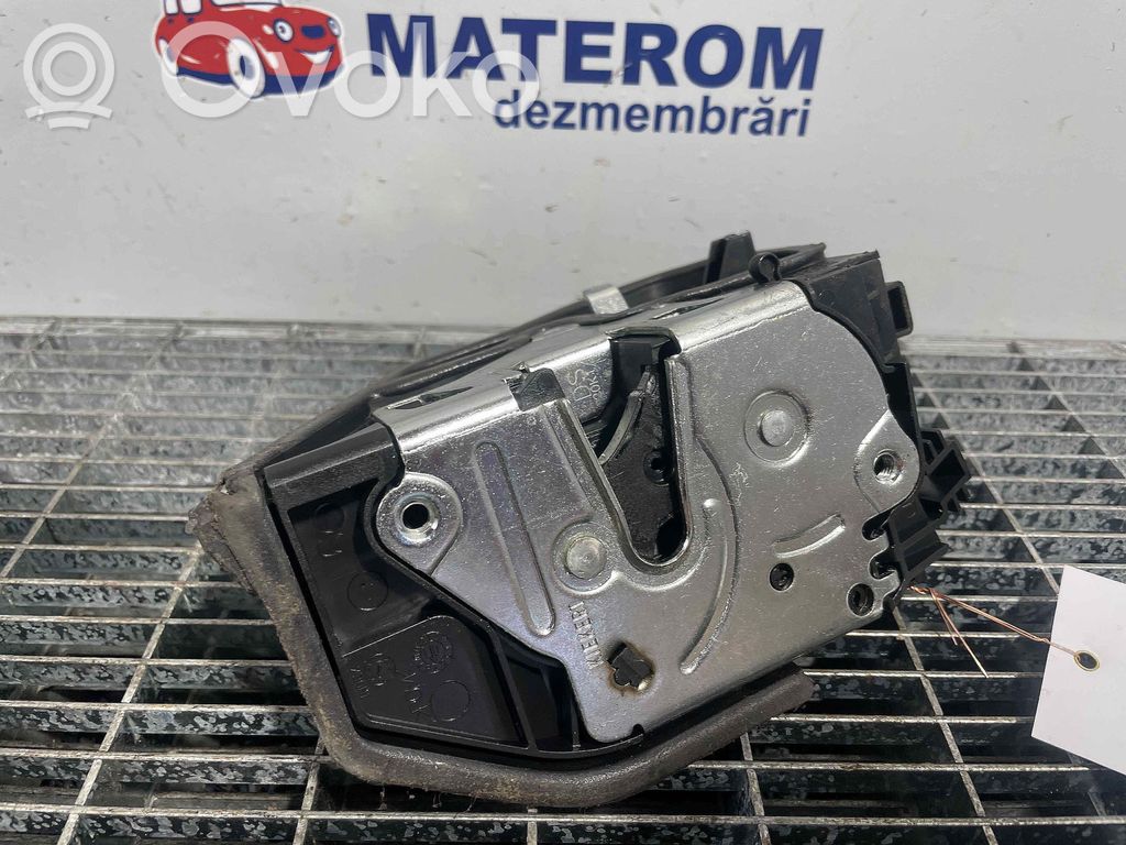 BMW 5 F10 F11 Serratura portiera posteriore 