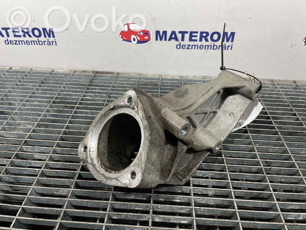 Engine mount bracket   13349212