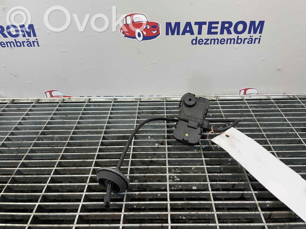 Iveco Daily 35 - 40.10 Motorino di blocco/chiusura del portellone del bagagliaio