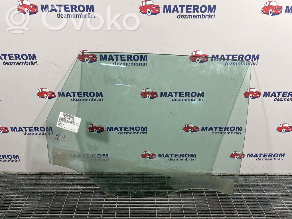 Opel Astra J Szyba drzwi tylnych 