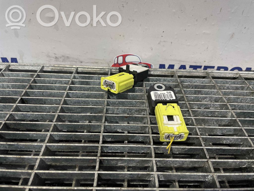 Toyota Aygo AB40 Sensore d’urto/d'impatto apertura airbag 