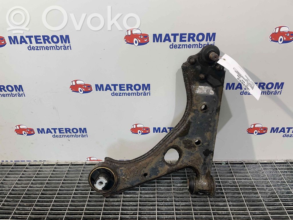 Fiat Punto Evo Braccio di controllo sospensione anteriore 