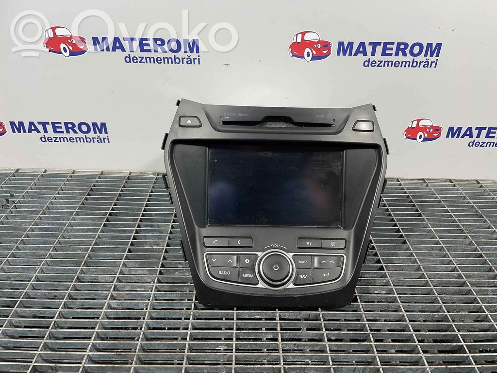 Hyundai Santa Fe Radio/CD/DVD/GPS head unit 
