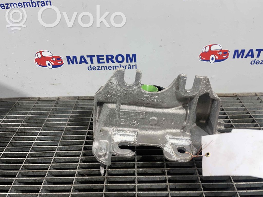 Renault Zoe Gearbox mounting bracket 