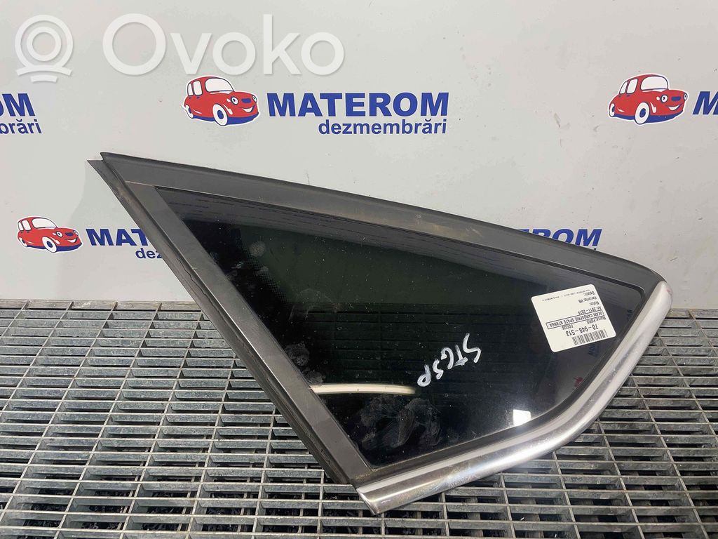 Ford Focus Vidrio lateral trasero 