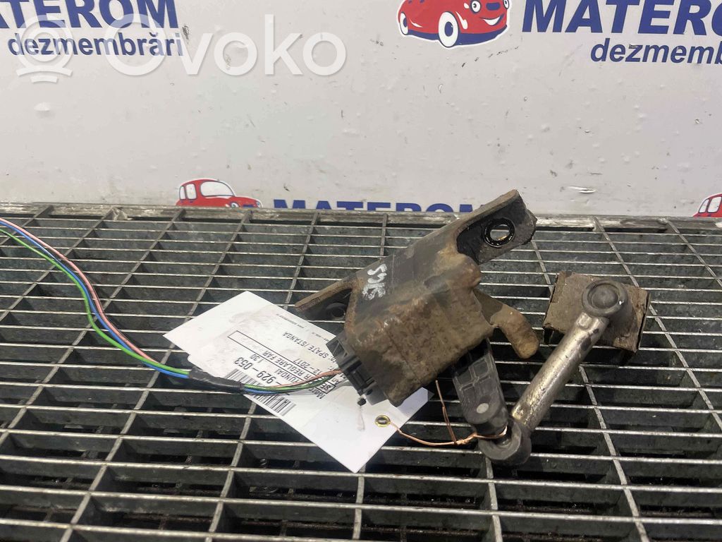 Hyundai i30 Czujnik poziomowania świateł osi przedniej 