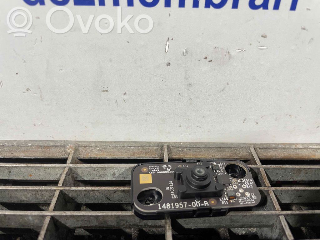 Tesla Model 3 Reversing camera 