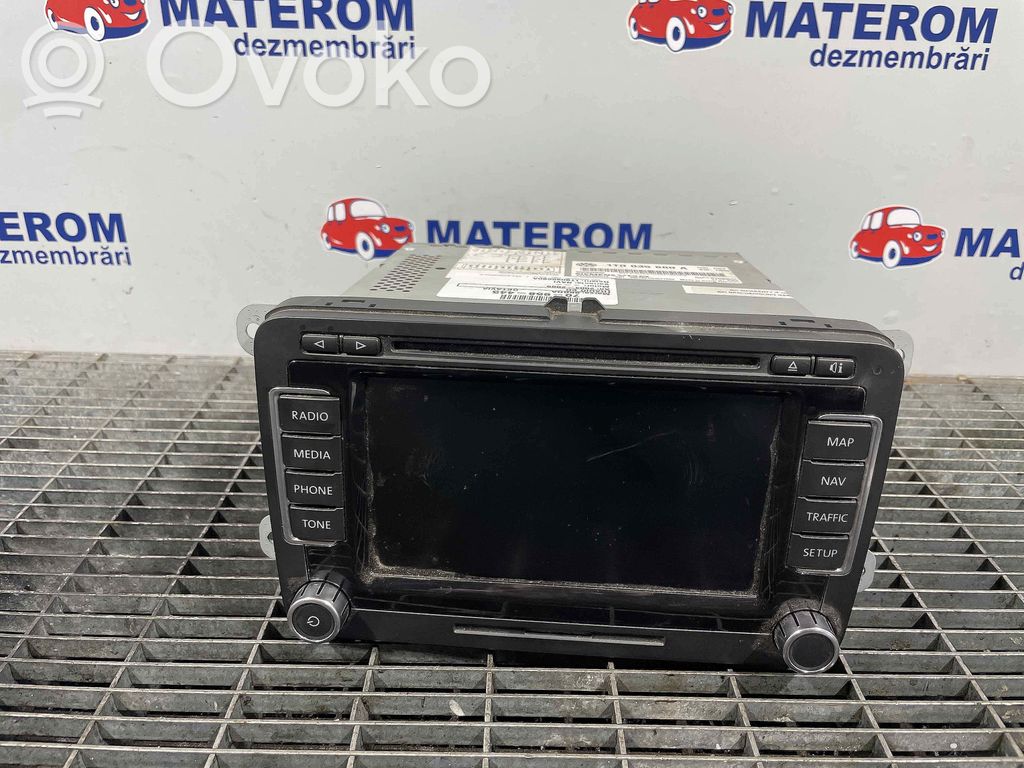 Skoda Octavia Mk2 (1Z) Panel / Radioodtwarzacz CD/DVD/GPS 