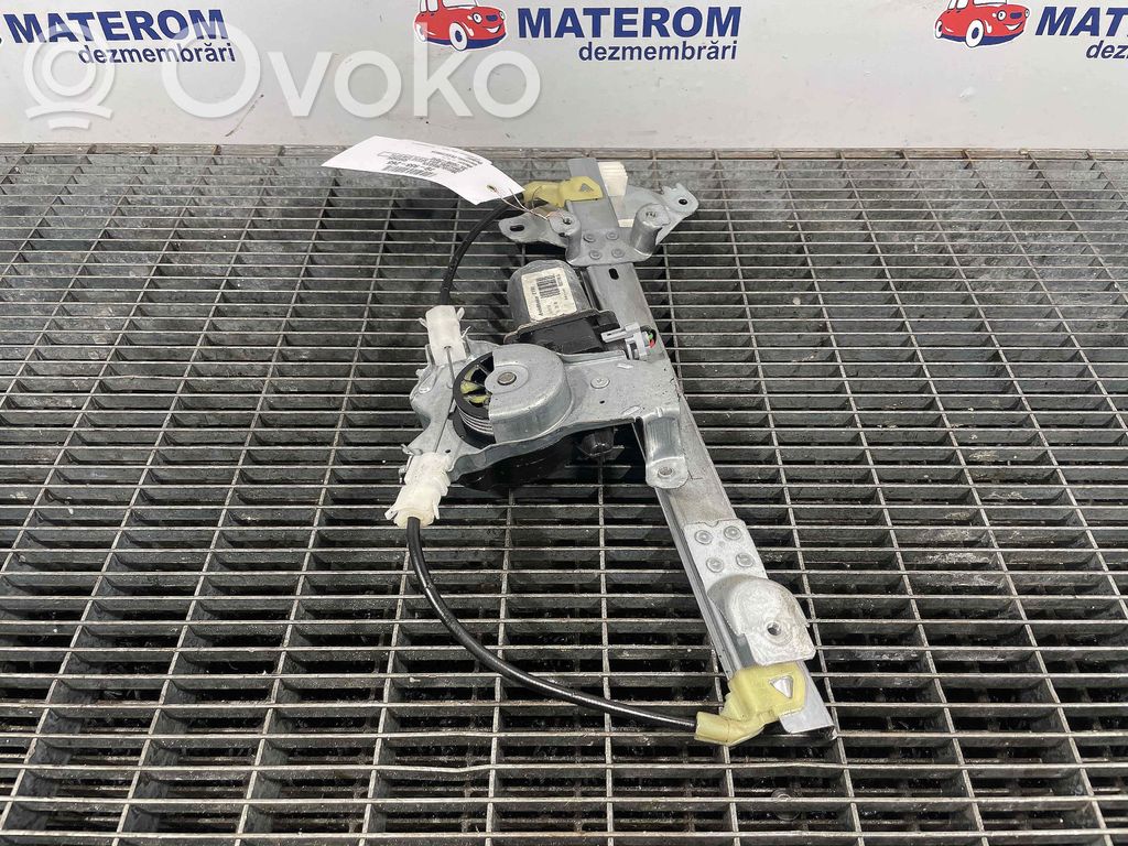 Nissan Qashqai Macara geam ușă spate cu motor 