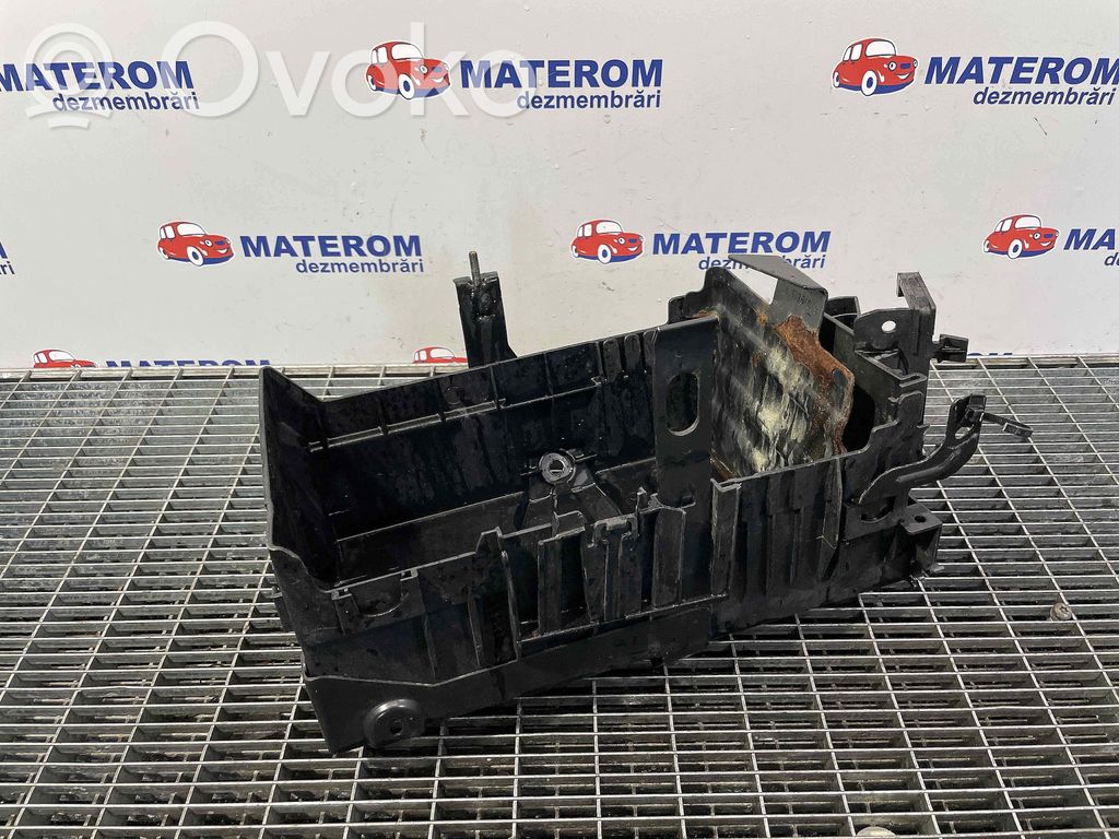 Engine mount bracket   13354419