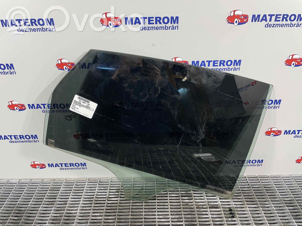 Ford Focus Rear door window glass 