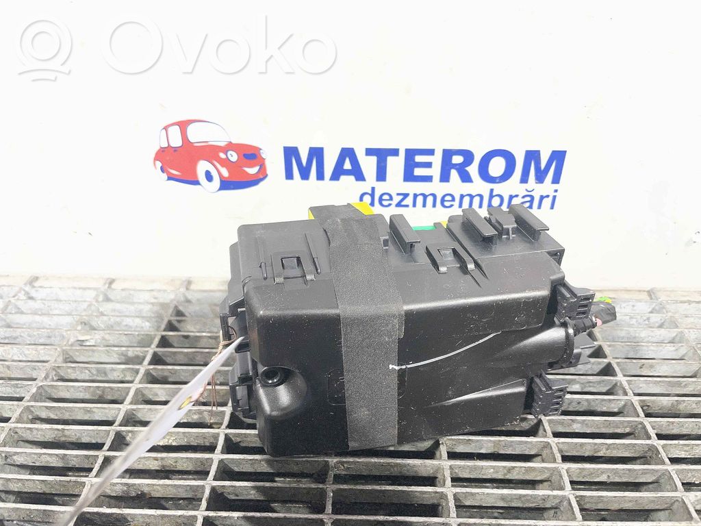 Peugeot 208 I Modul siguranțe 