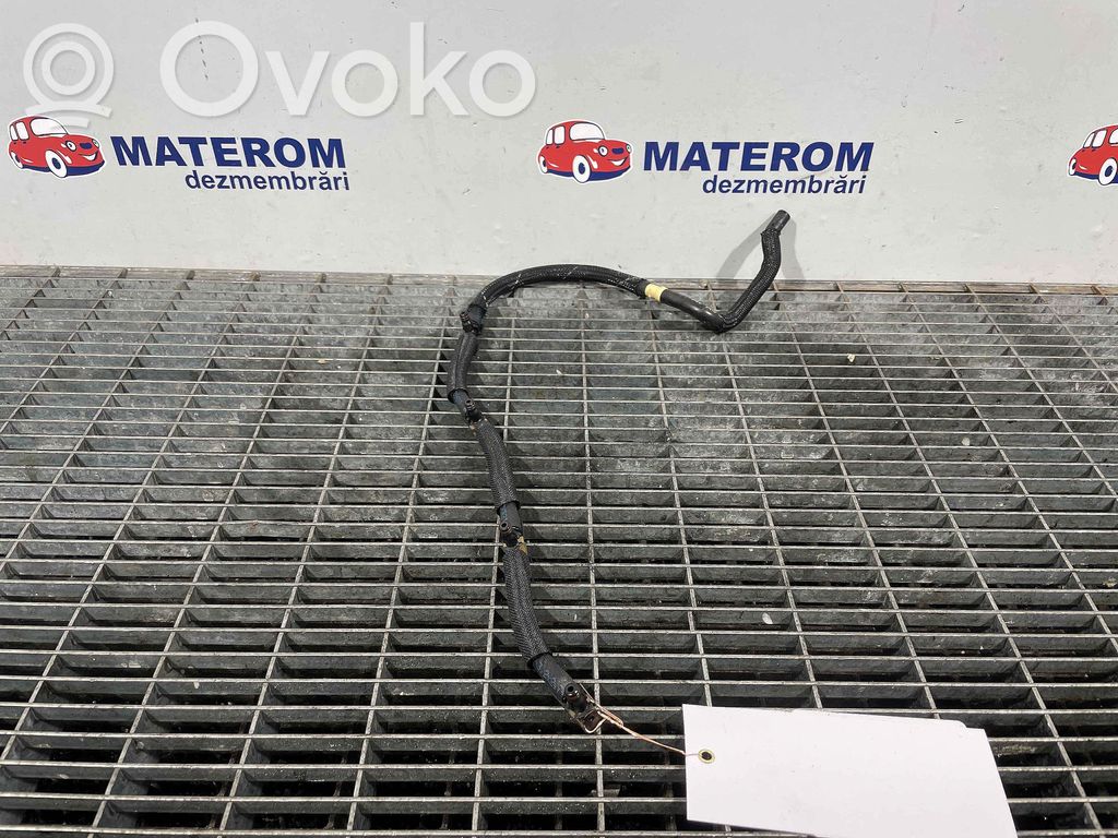 Volkswagen Touran II Polttoaineen palautusputki/-letku 
