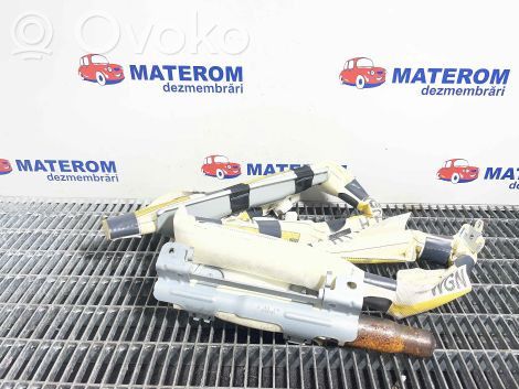 Toyota Avensis T270 Kurtyna airbag 