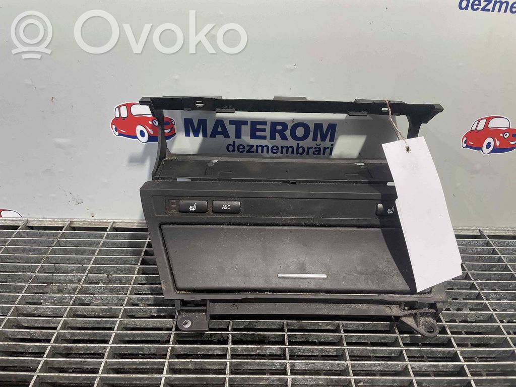 Seat heating switch   61318352259