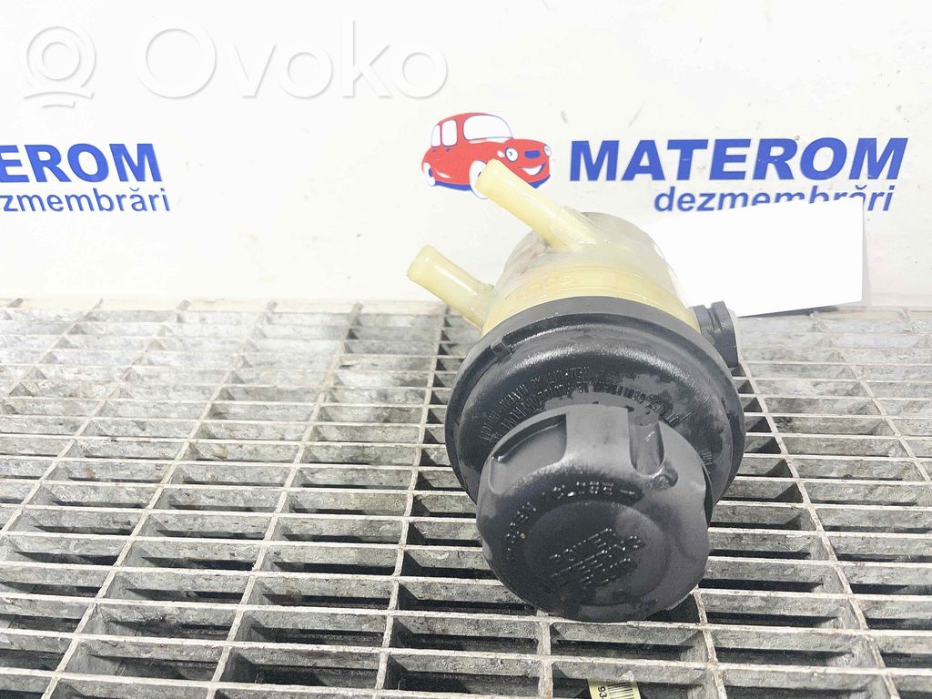 Ohjaustehostimen nestesäiliö   571502P000