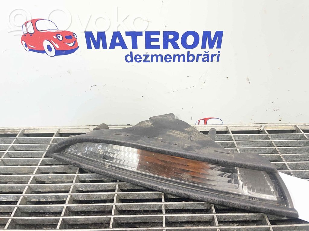 Volkswagen Scirocco Front fender indicator light 