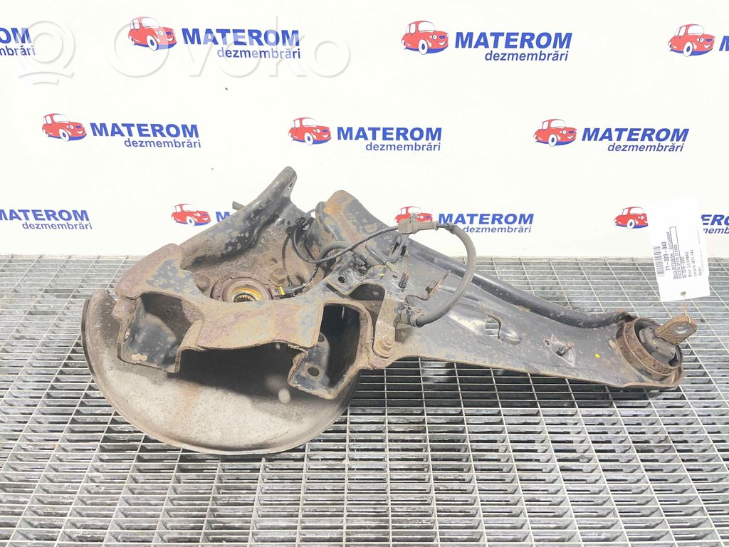 Cubo de rueda trasera   4125A111