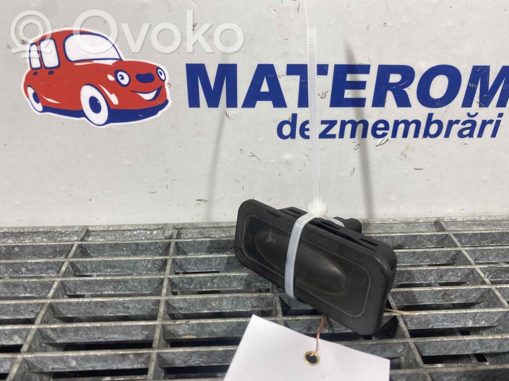Renault Captur Griff Taster Öffner Heckklappe Kofferraumdeckel 