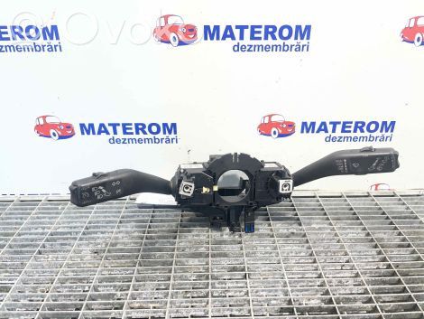 Volkswagen Golf V Manetka / Przełącznik kierunkowskazów