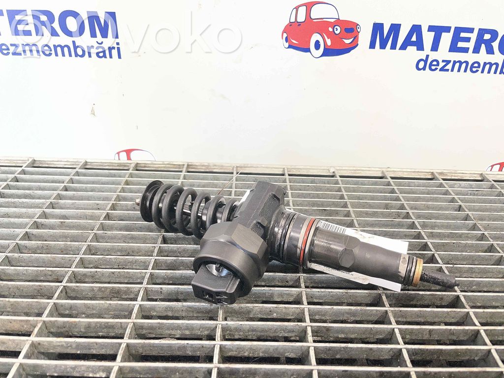 Inyector de combustible   045130073T