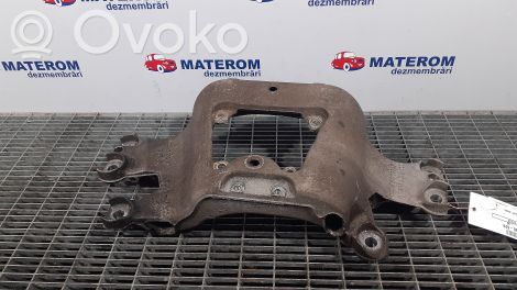 Audi A6 S6 C6 4F Vaihdelaatikon kannake 