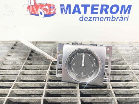 Volkswagen PASSAT B7 Horloge