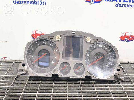 Volkswagen PASSAT B6 Geschwindigkeitsmesser Cockpit