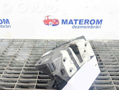 Ford Transit Courier Takaoven lukko