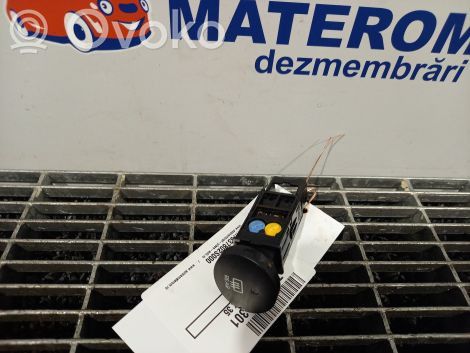 Hyundai ix35 Windscreen/window heater switch