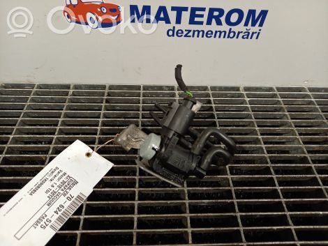 Volkswagen PASSAT B7 Piesă sistem vacuum turbosuflantă 