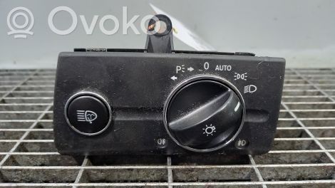Mercedes-Benz E W211 Valokatkaisija