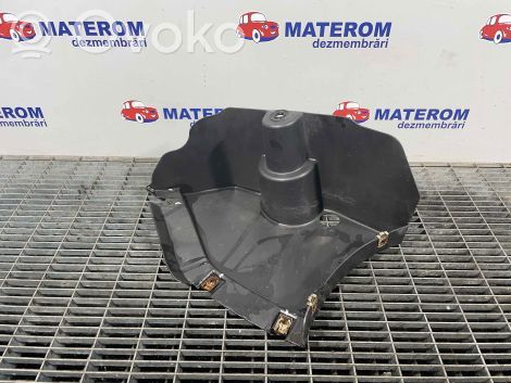 BMW 1 F20 F21 Kita dugno detalė
