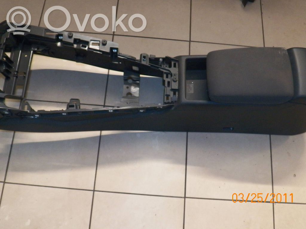 Audi A4 S4 B9 8W Centrinė konsolė 